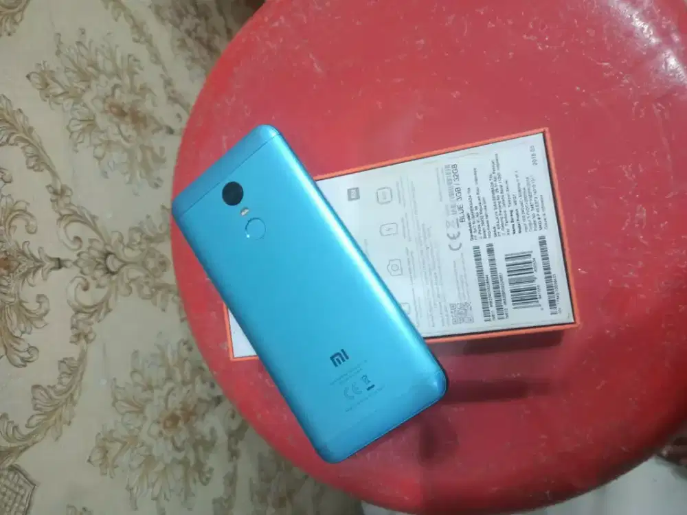 Xiomi redmi 5 plus ram 3/32 normal semua msh original semua hp sm dus