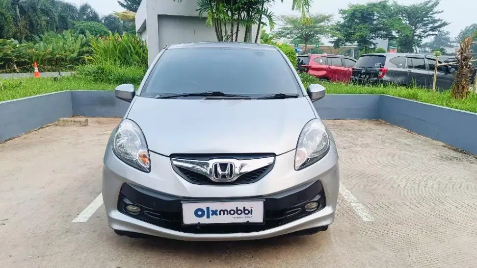DP MURAH Honda Brio Satya 1.2 E Bensin-MT 2016 Silver CSOLB