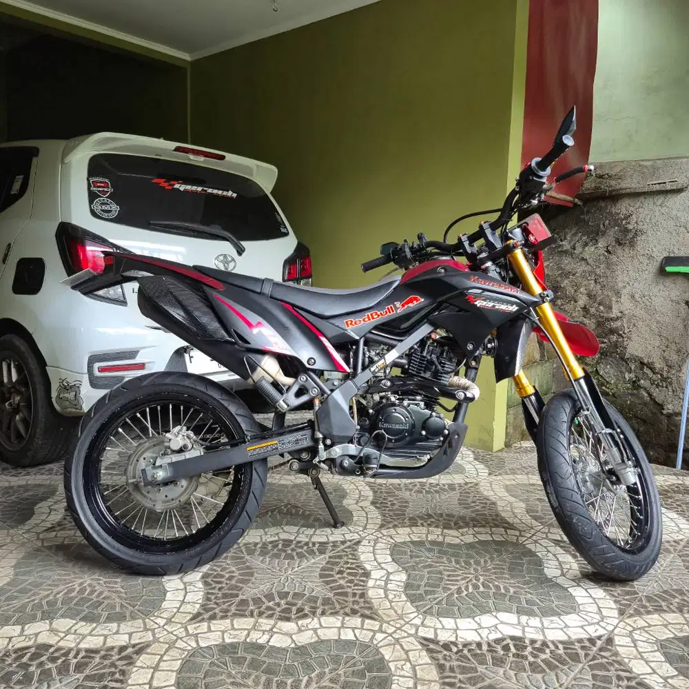 Kawasaki KLX Dtracker