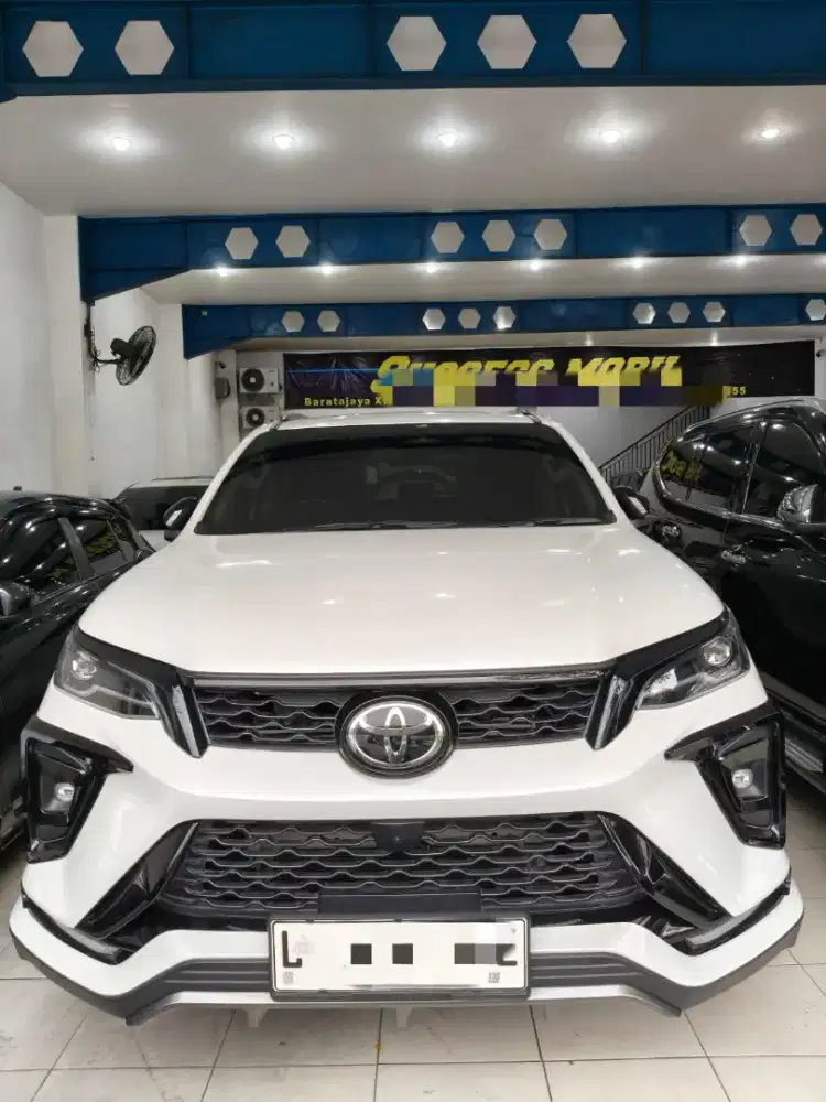 Toyota Fortuner VRZ GR TSS 2024 Matic Putih Tanpa PR