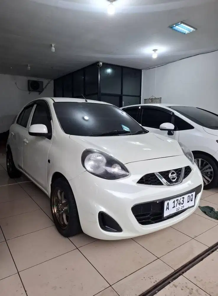 NISSAN MARCH 1.2 AT 2015