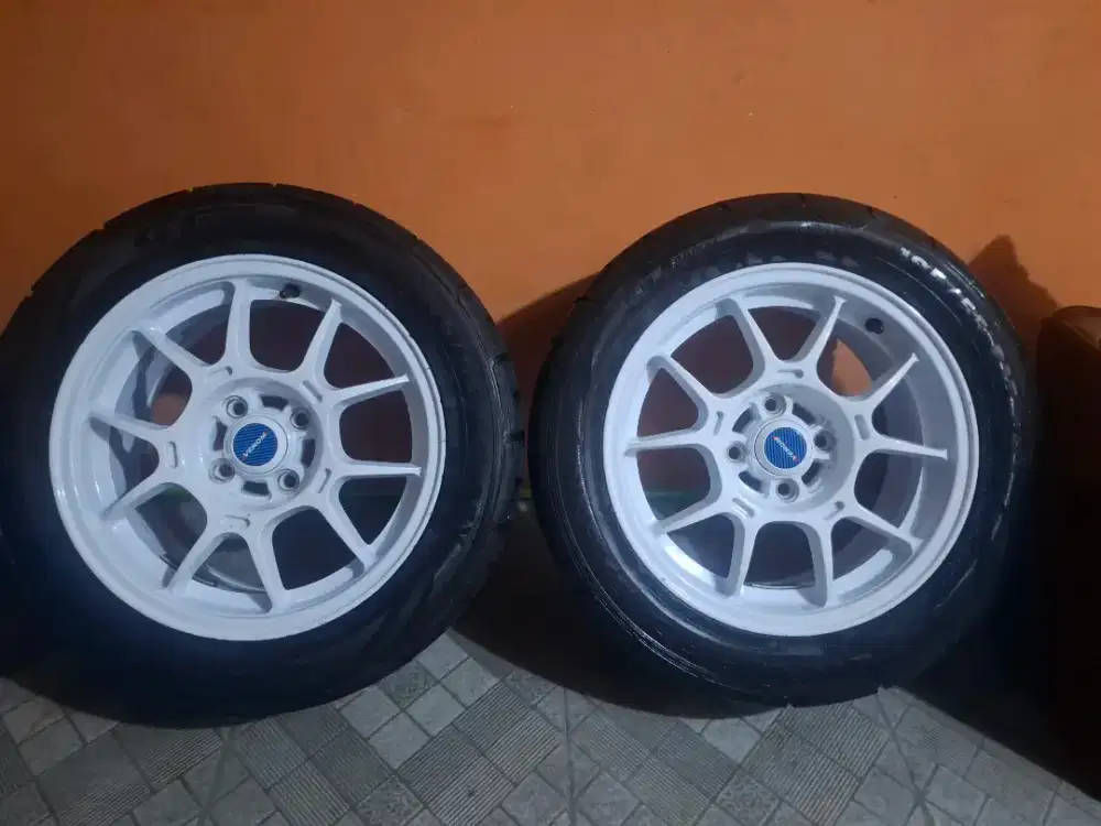 Velg venom r15 et42 lebar 6.5 + ban x brio