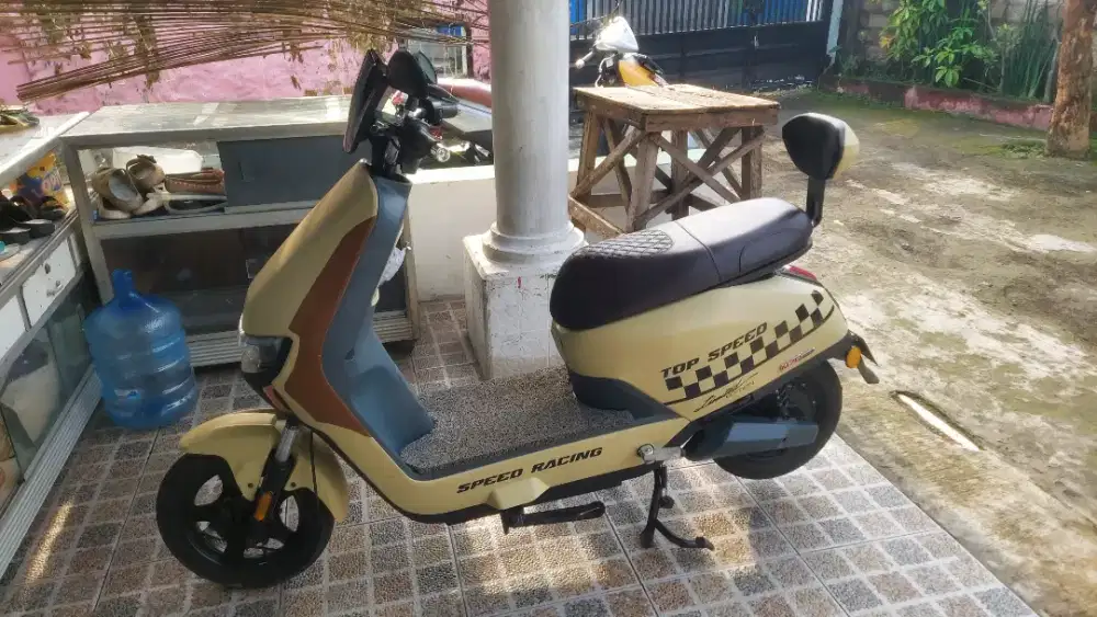 Sepeda listrik uwinfly M70