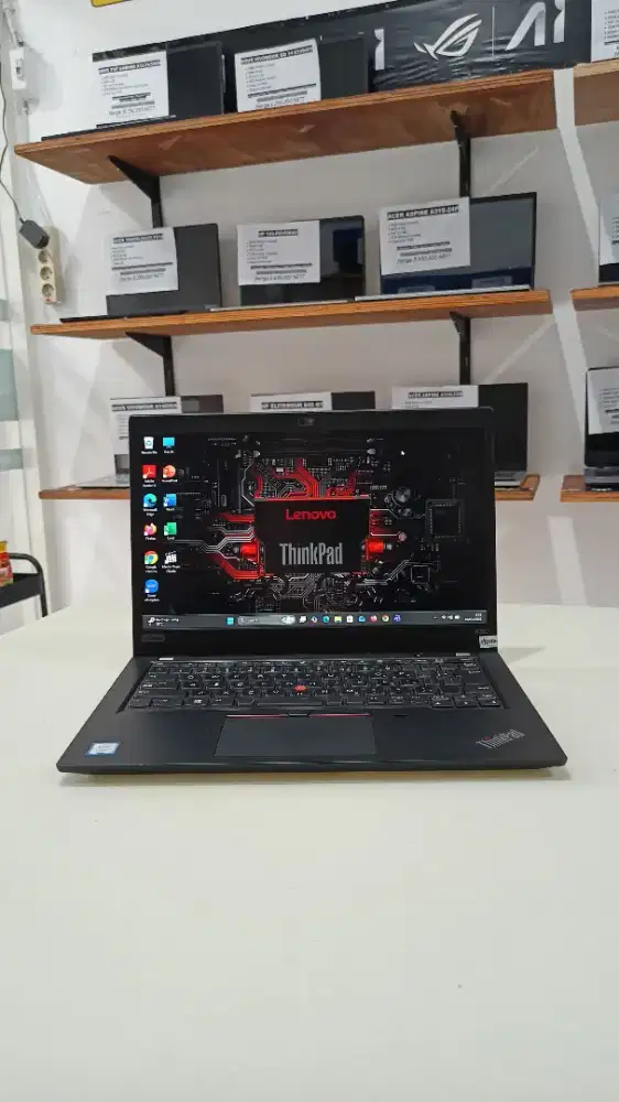 Laptop Bekas Lenovo Thinkpad X390 Ram 8 GB, Intel Core i5-8365U