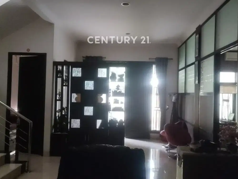 Rumah Bagus Siap Huni Dalam Cluster Di Royal Resindence