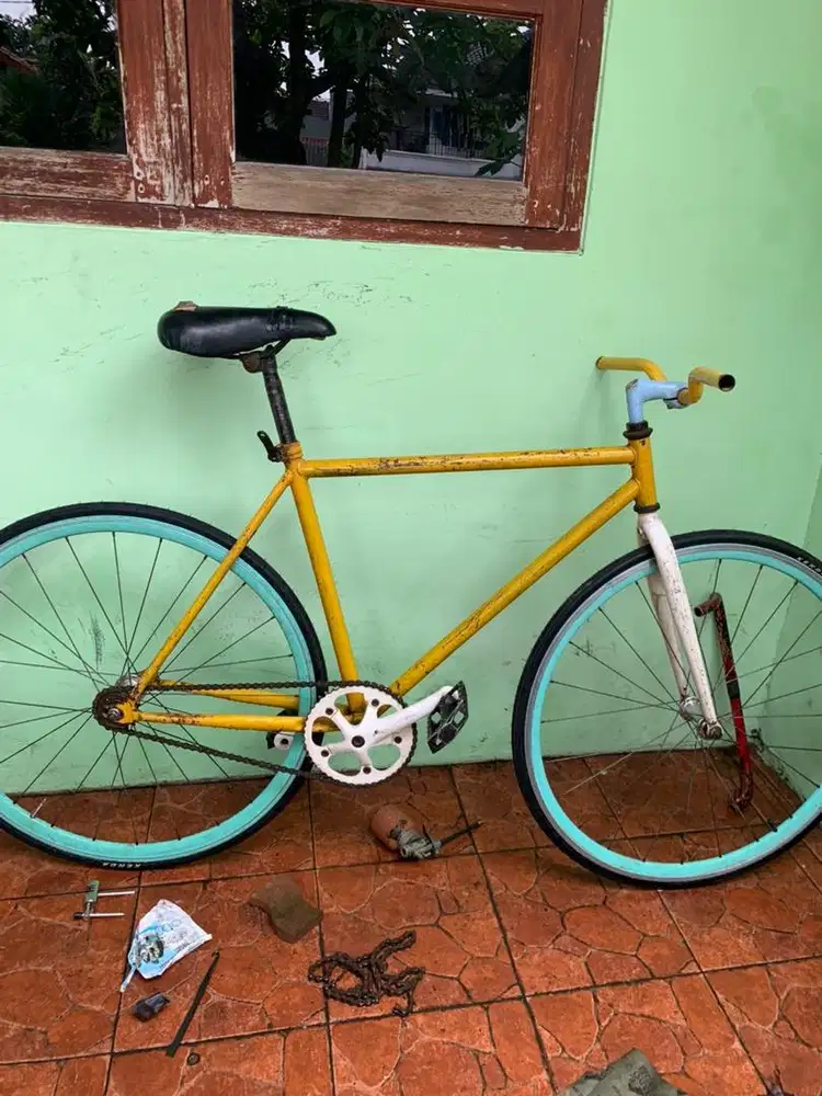 Sepeda fixie kuning