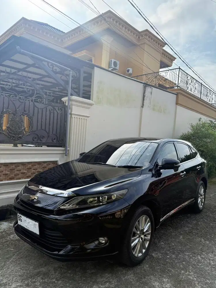 Toyota New Harrier Facelift Istimewa
