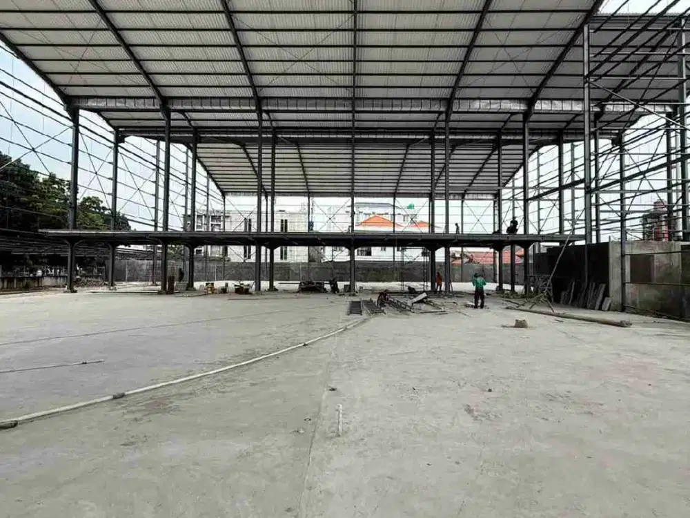 FOR SALE CILANDAK KKO RAYA
LAHAN KOMERSIL + PADEL COURT
ZONE KOMERSIAL PERKANTORAN

Luas Tanah 3.927 m2
Luas Bangunan 2200 m2 
Lebar muka 70 m
Panjang 60 m
KDB 55 %
KLB 4 

Harga Rp 120 M Nego