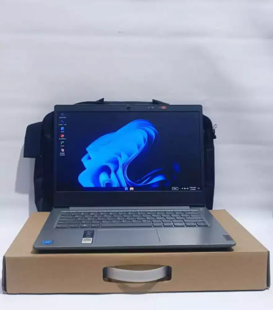 Lenovo Ideapad slim 3 intel Celeron N4020 RAM 4GB SSD 256GB 14 8jam