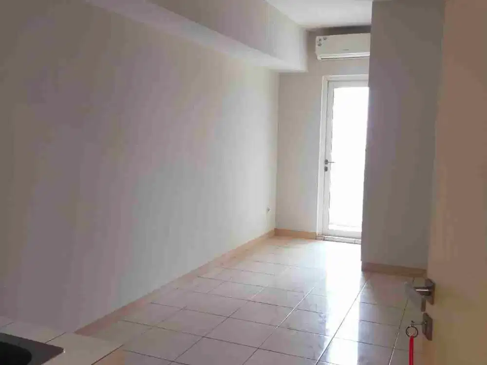 Dijual tipe 2 bed kosongan di tower Azollalt.25, Apartemen The Springlake, Summarecon Bekasi.