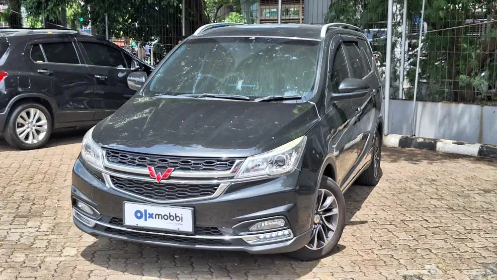 Pajak Panjang - Wuling Cortez 1.5 CT Lux Bensin-AT 2019