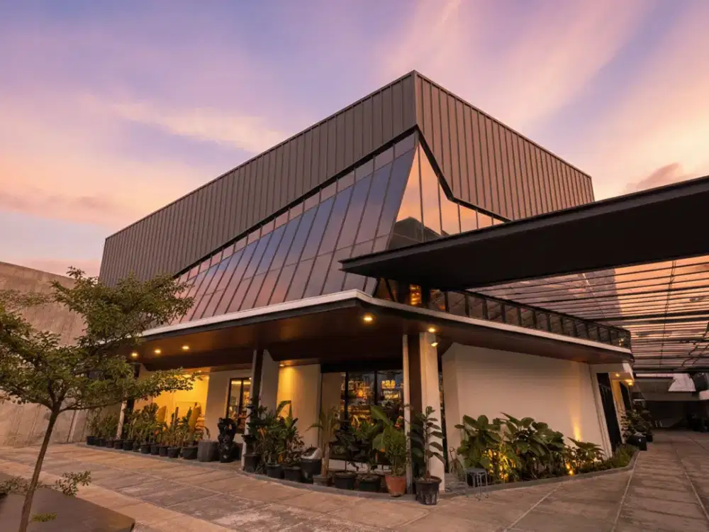 GEDUNG MINI BUILDING 2 LANTAI RADIO DALAM KEBAYORAN BARU SEMI FURNISHED AREA KOMERSIL