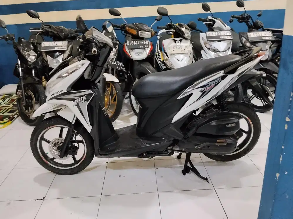 Jual vario old 125 cc 2014 pajak on