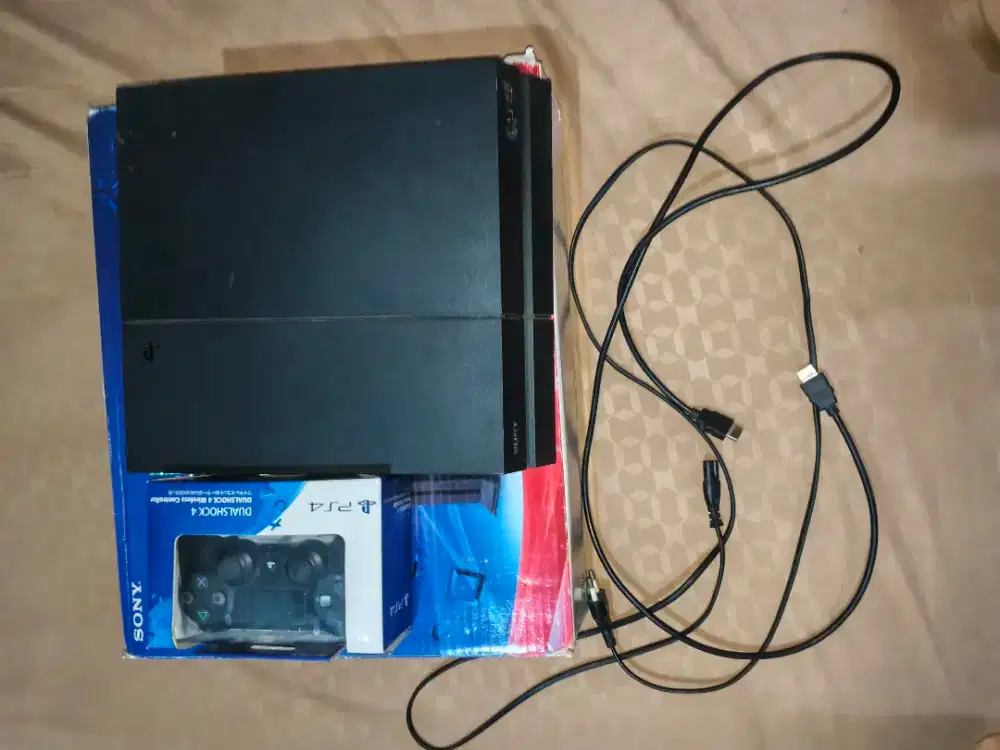 PS4 500GB ORI UDAH ADA GAME