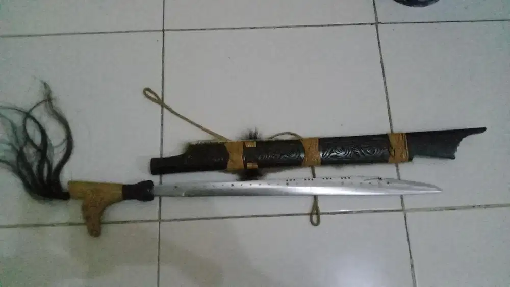 Pedang mandau kalimantan