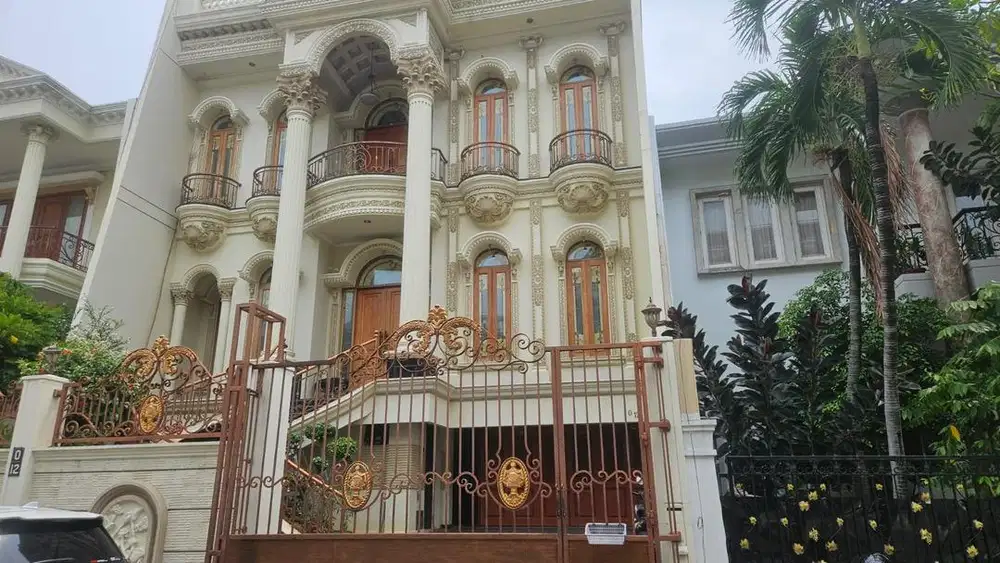 Dijual cepat rumah mewah 3,5 lantai di villa gading indah harga nego