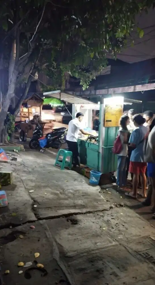 GEROBAK LENGKAP DAN LOKASI USAHA