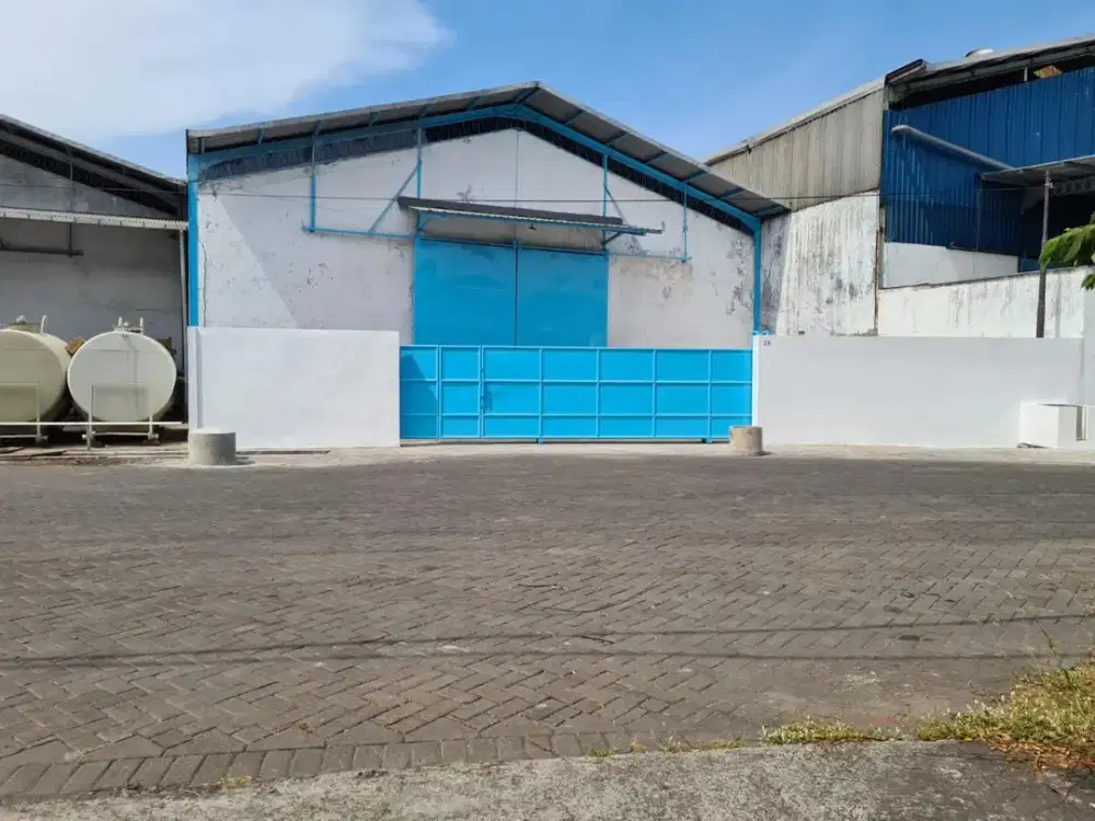 Gudang Margomulyo, Lantai Cor, Deket Tol Dan Pelabuhan Siap Pakai