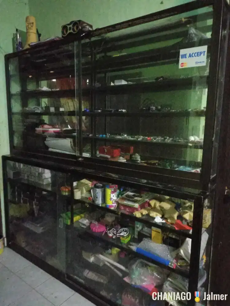 Etallase kaca timgkat