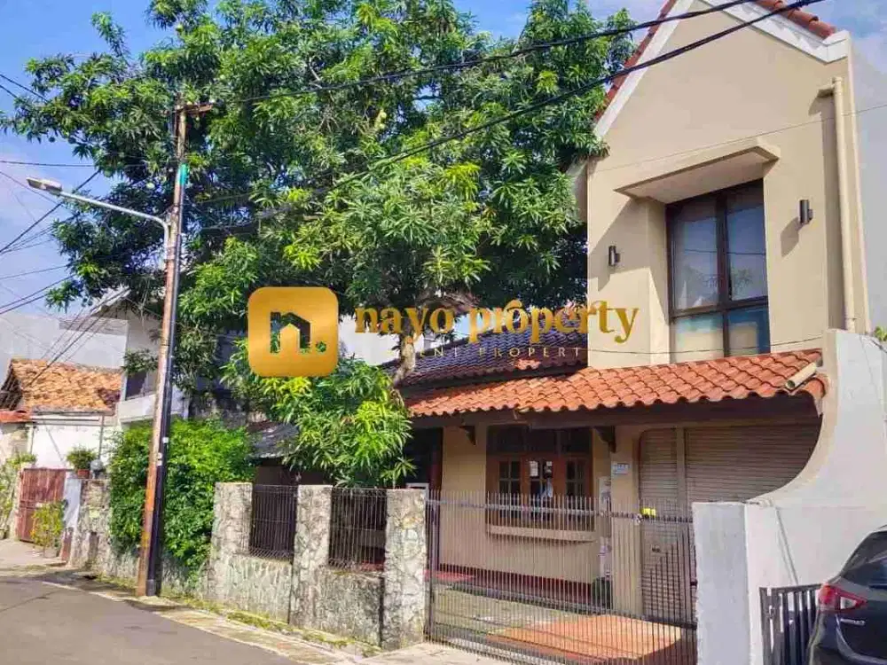 Rumah Bagus Asri Tanah Luas Lokasi Strategis di Warung Jati Kalibata Jakarta Selatan