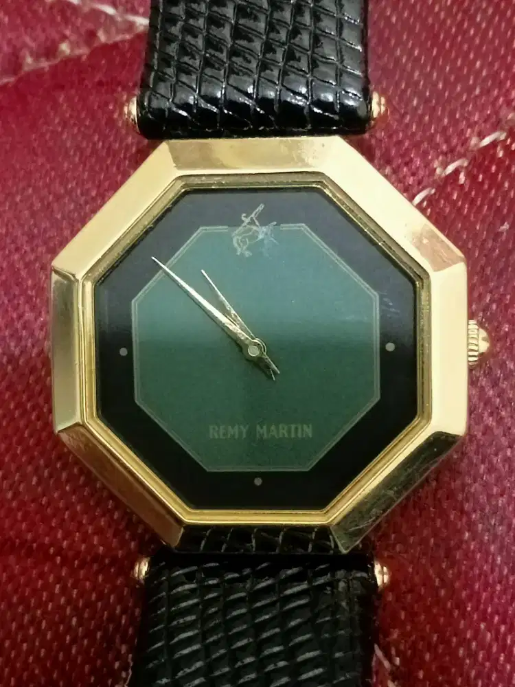 Jam tangan Remy Martin octagon