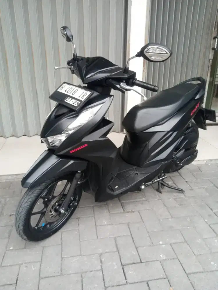 Honda Beat Deluxe 2024 Hitam doff