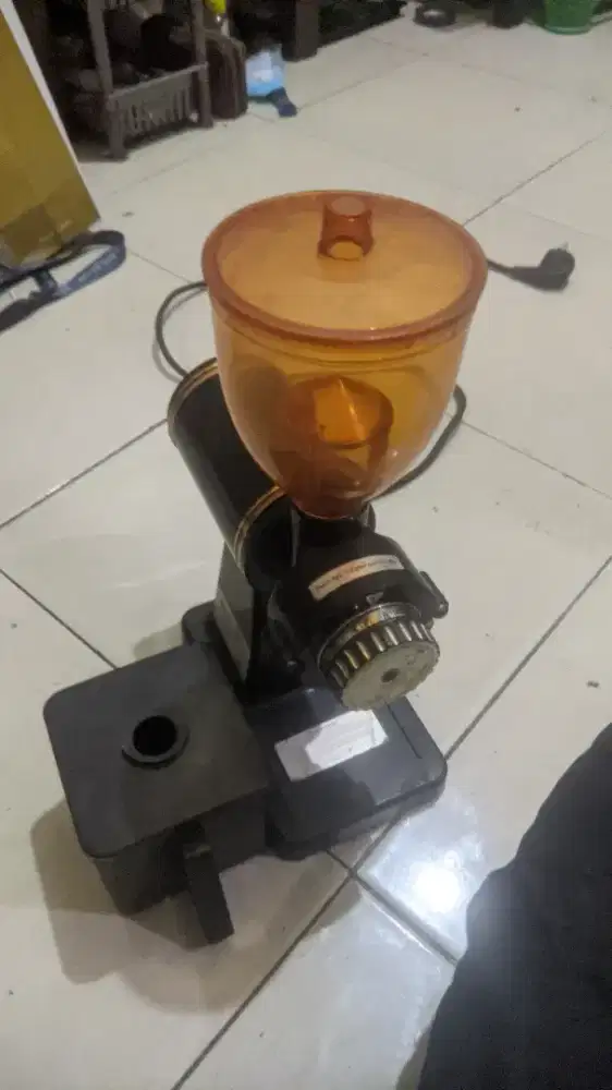 Grinder kopi Merk Fomac