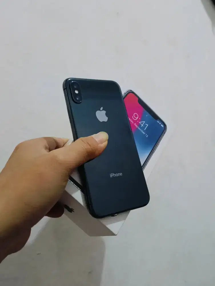 iPhone x 64 GB lengkap