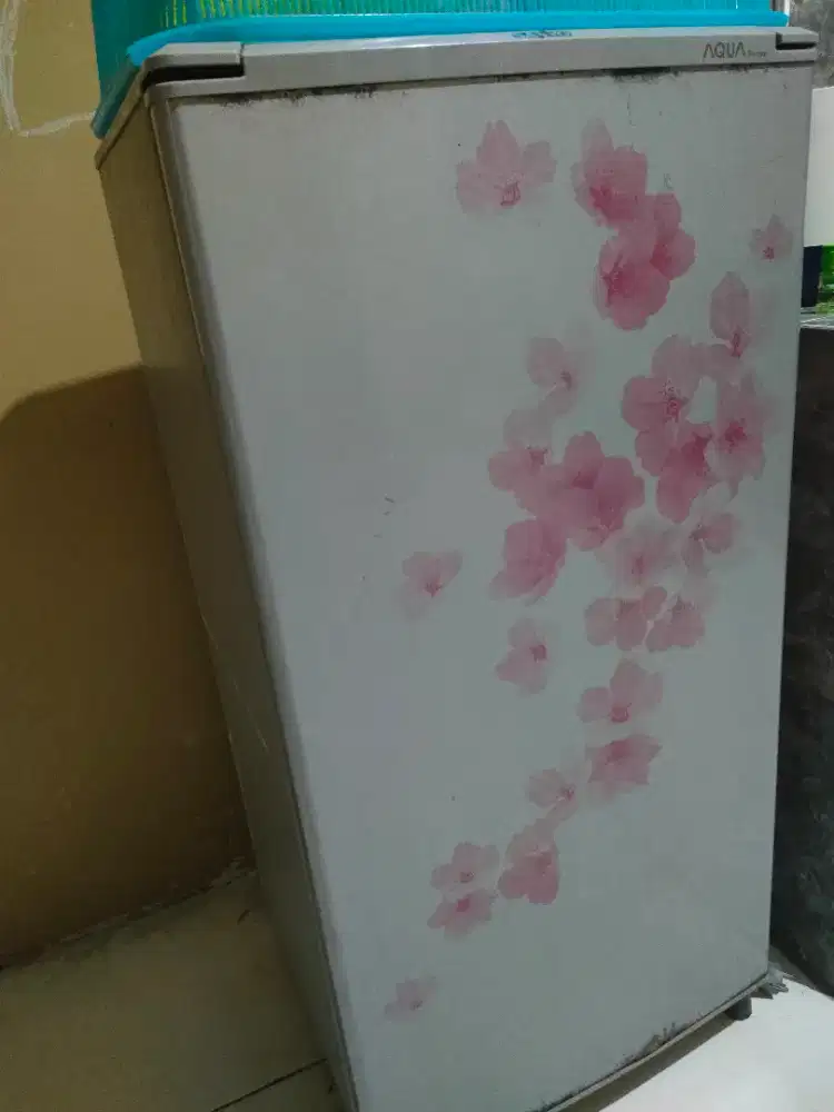 Kulkas aqua 1 pintu jual apa adanya