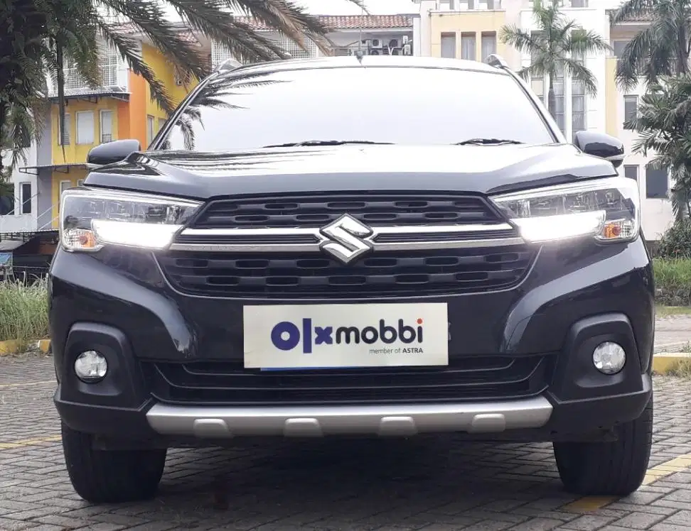 TDP 9,JT Suzuki XL7 1.5 Alpha Bensin-AT Hitam 2020