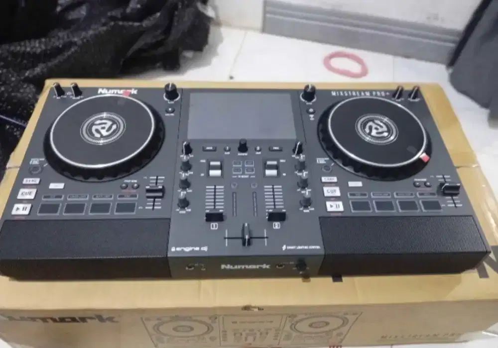 Alat dj numark mixtream pro plus