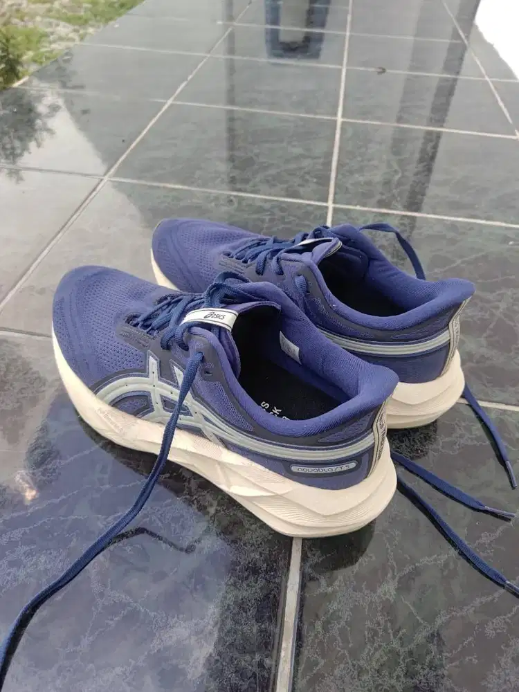 SEPATU ASICS NOVABLAST 5 ATC INDIGO BLUE/SEAL GREY UKURAN 42,5