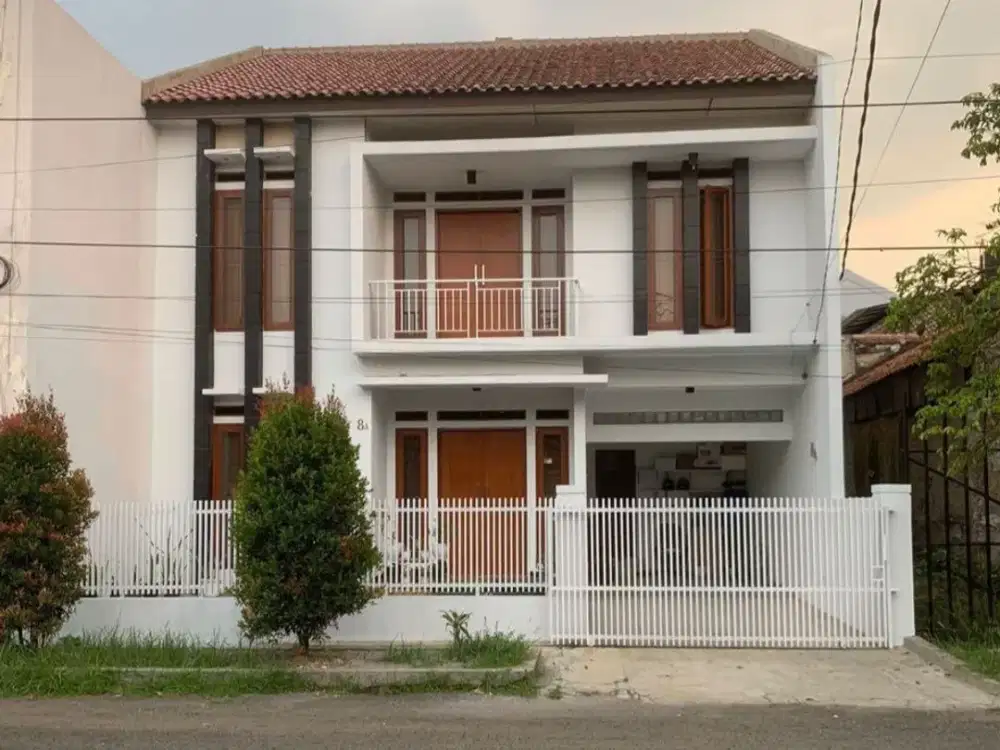 Rumah Bagus Minimalis 2 Lantai di Turangga buah batu Bandung