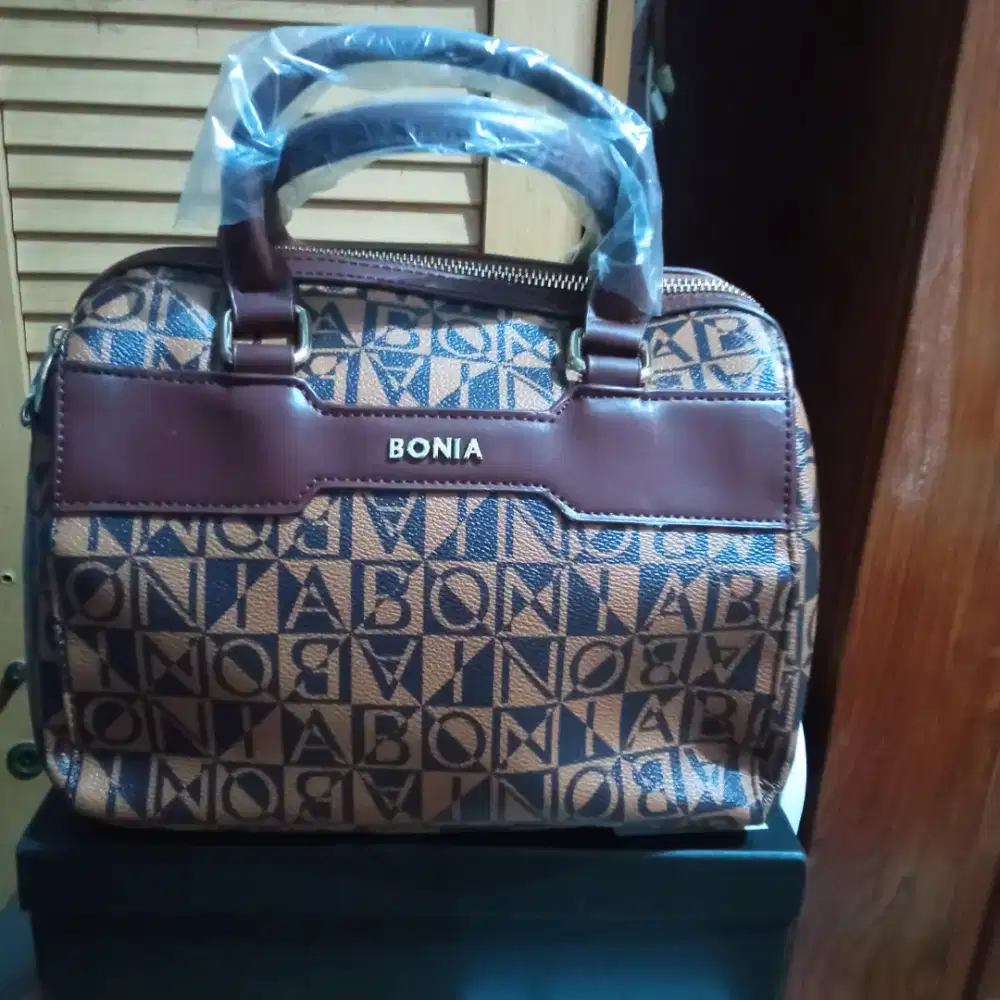 Tas jinjing merk Bonia kwalitas premium ada minus