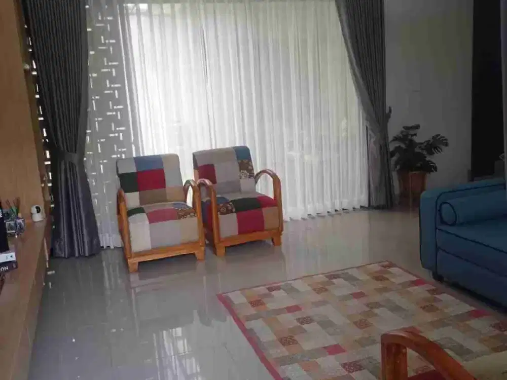 Rumah hook Flora semi furnished  tipe Fanya lebar 8 m dengan KT 4+1  dan KM 3+1