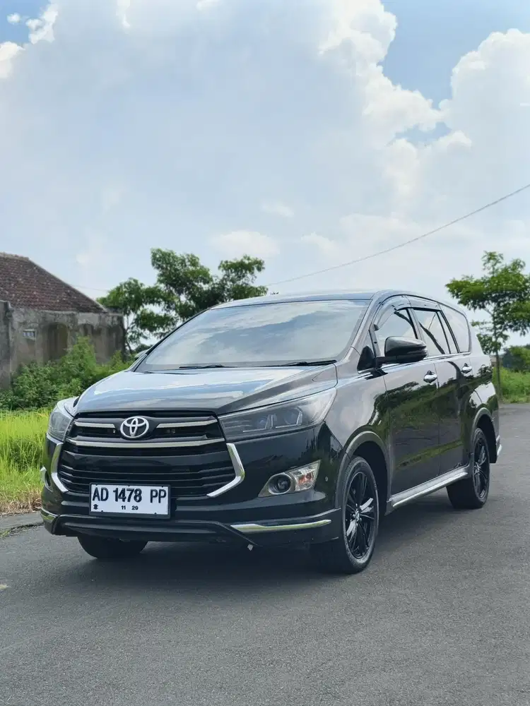 Innova Venturer Diesel Matic