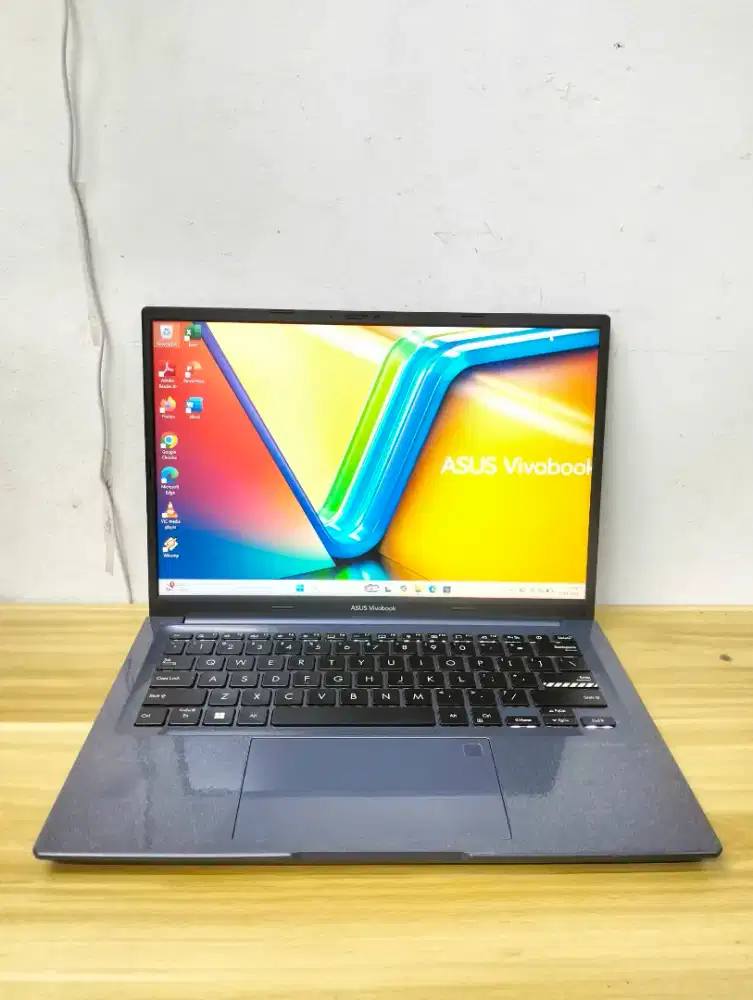 Asus VivoBook 14 M1403QA AMD Ryzen 5 5600U Ram 8GB SSD 512GB