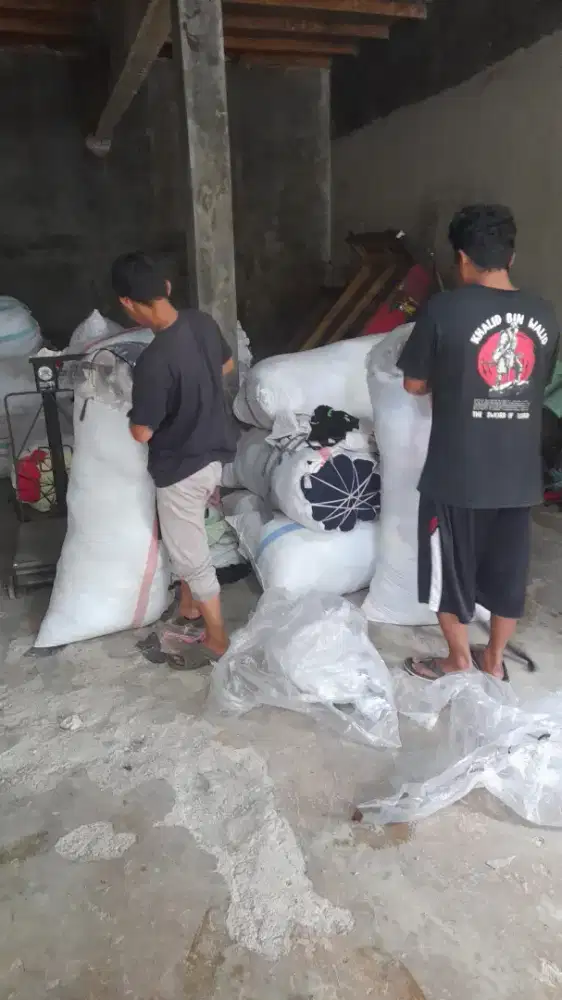 Kain majun katun warna jahit tumpuk