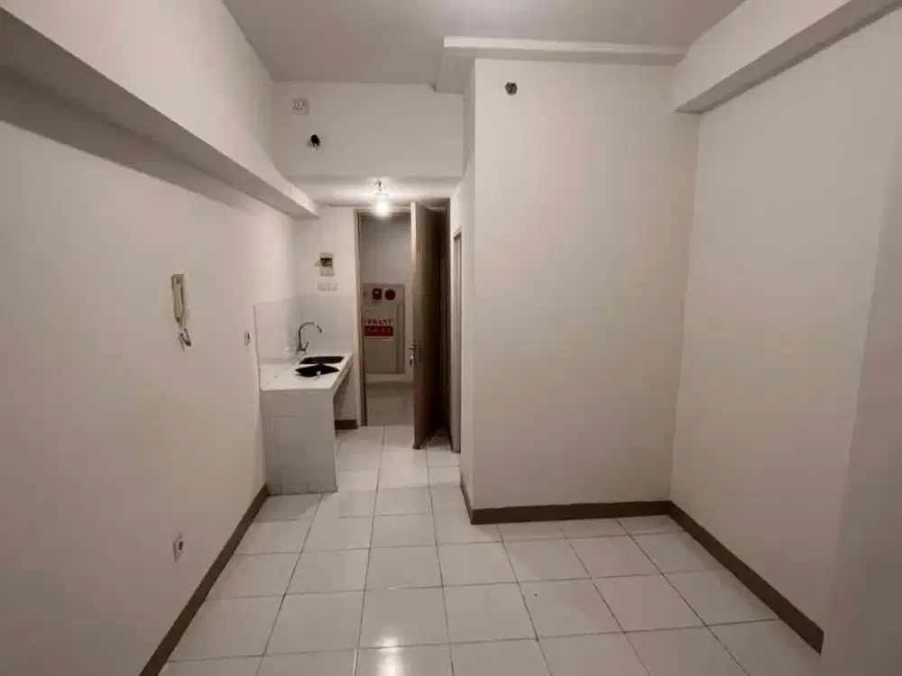 Disewakan Apartemen tokyo Riverside Pik2 studio kosongan 11jt/thn
