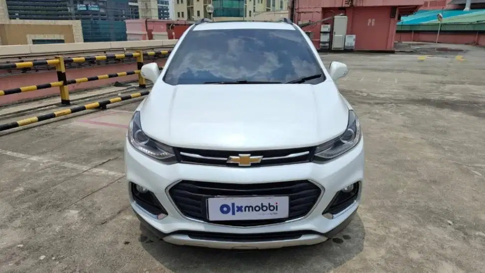 TDP 7,JT Chevrolet Trax 1.4 Turbo LTZ Bensin-AT Putih 2017