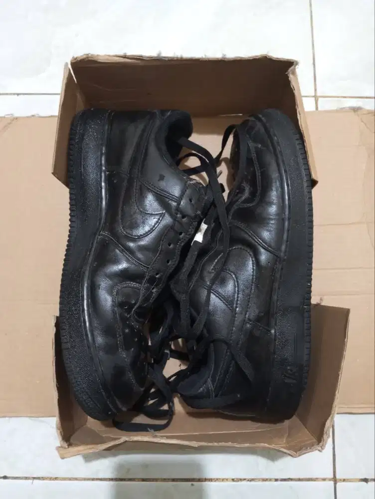 Nike Force 1 Full Black Ukuran 42