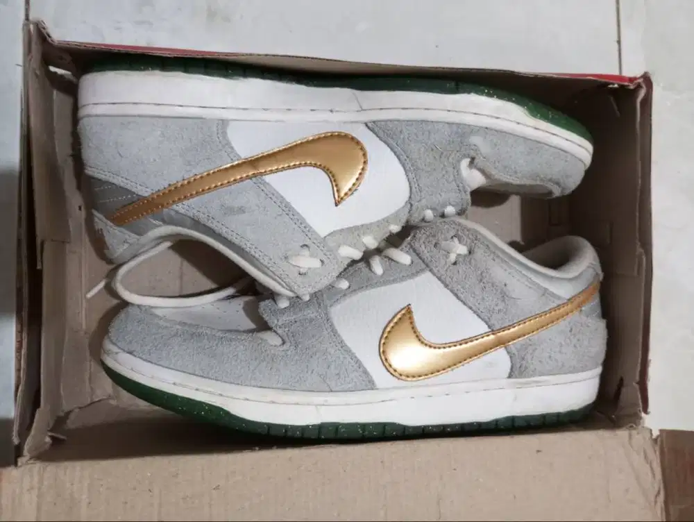 Nike Dunk Silver and Gold ukuran 42