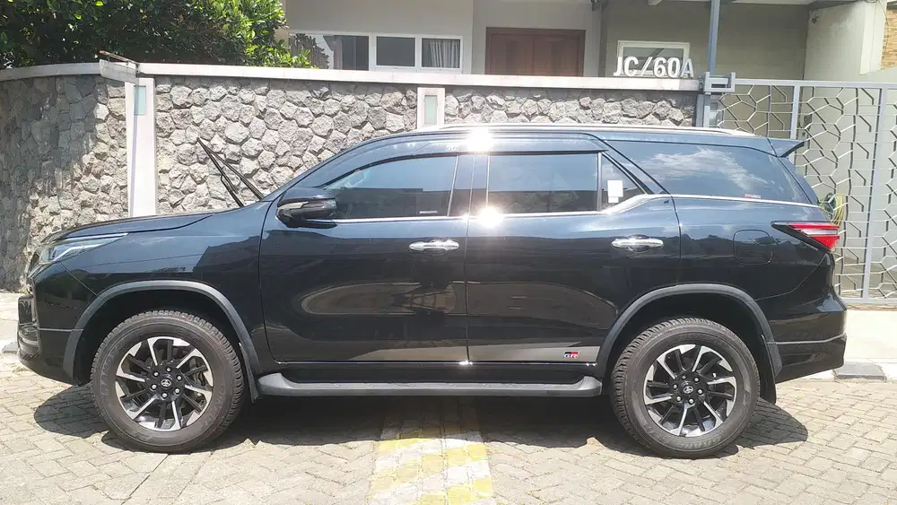 Km9rban kayak mobil baru istimewa banget fortuner 2022 diesel solar-AT