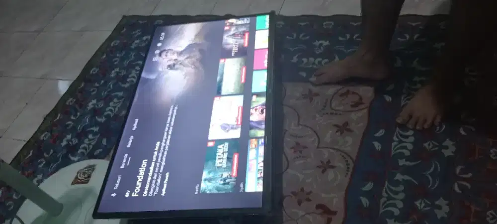 TCL  smart tv ,32 inch