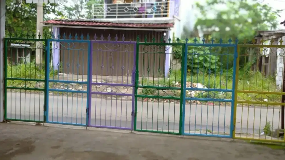 Di jual cepat bangunan dan tanahnya