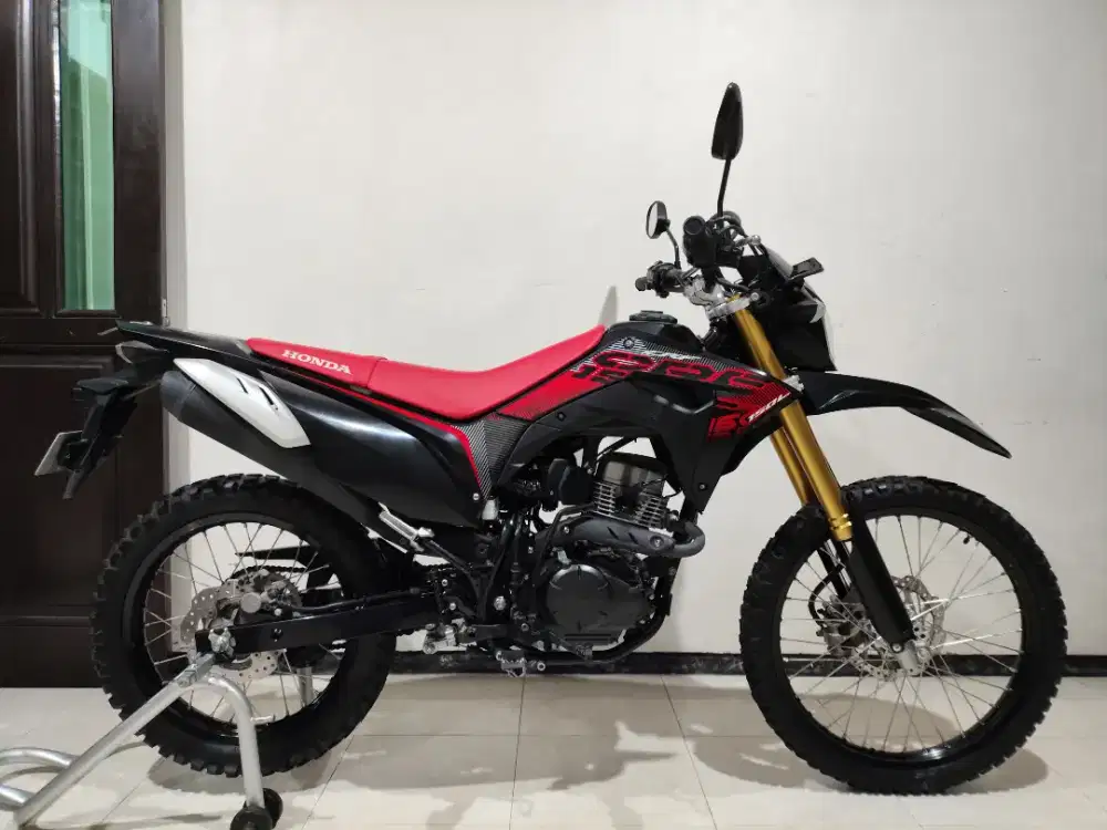 HONDA CRF 150L TAHUN 2024 KM 12 RIBUAN