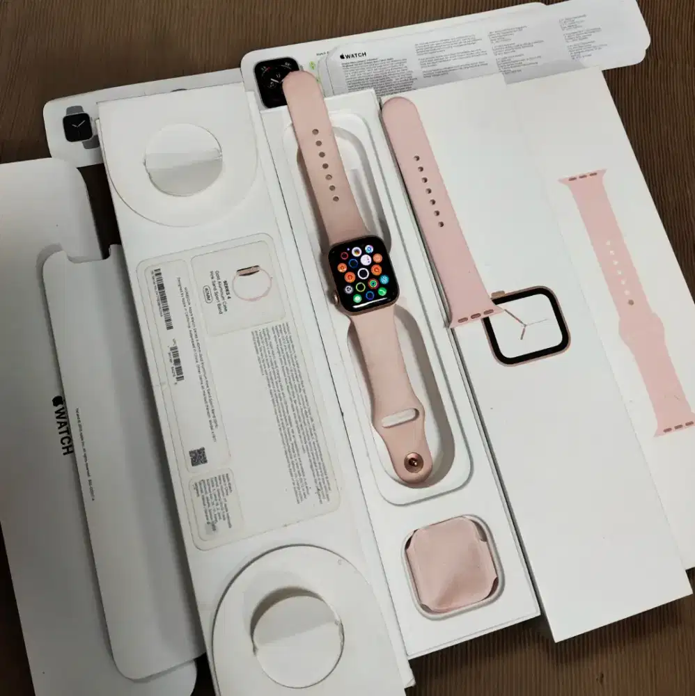 Apple watch series 4 40MM iBox