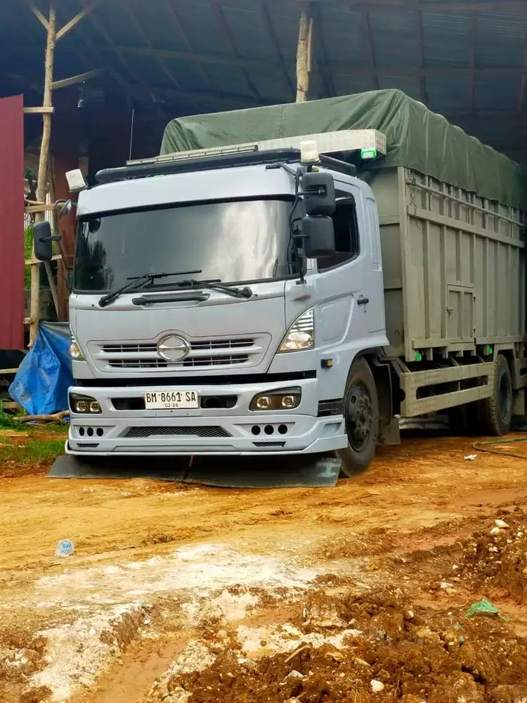 Hino FG Series 210 Tahun 2004