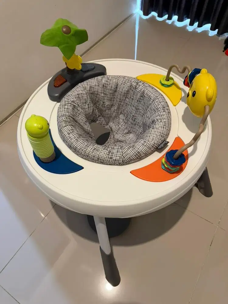 Cocolate convertible activity center