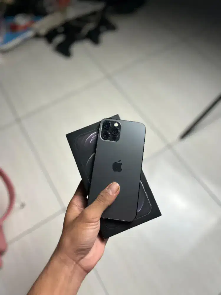 12 pro 256gb inter graphite
(bukansimlock)